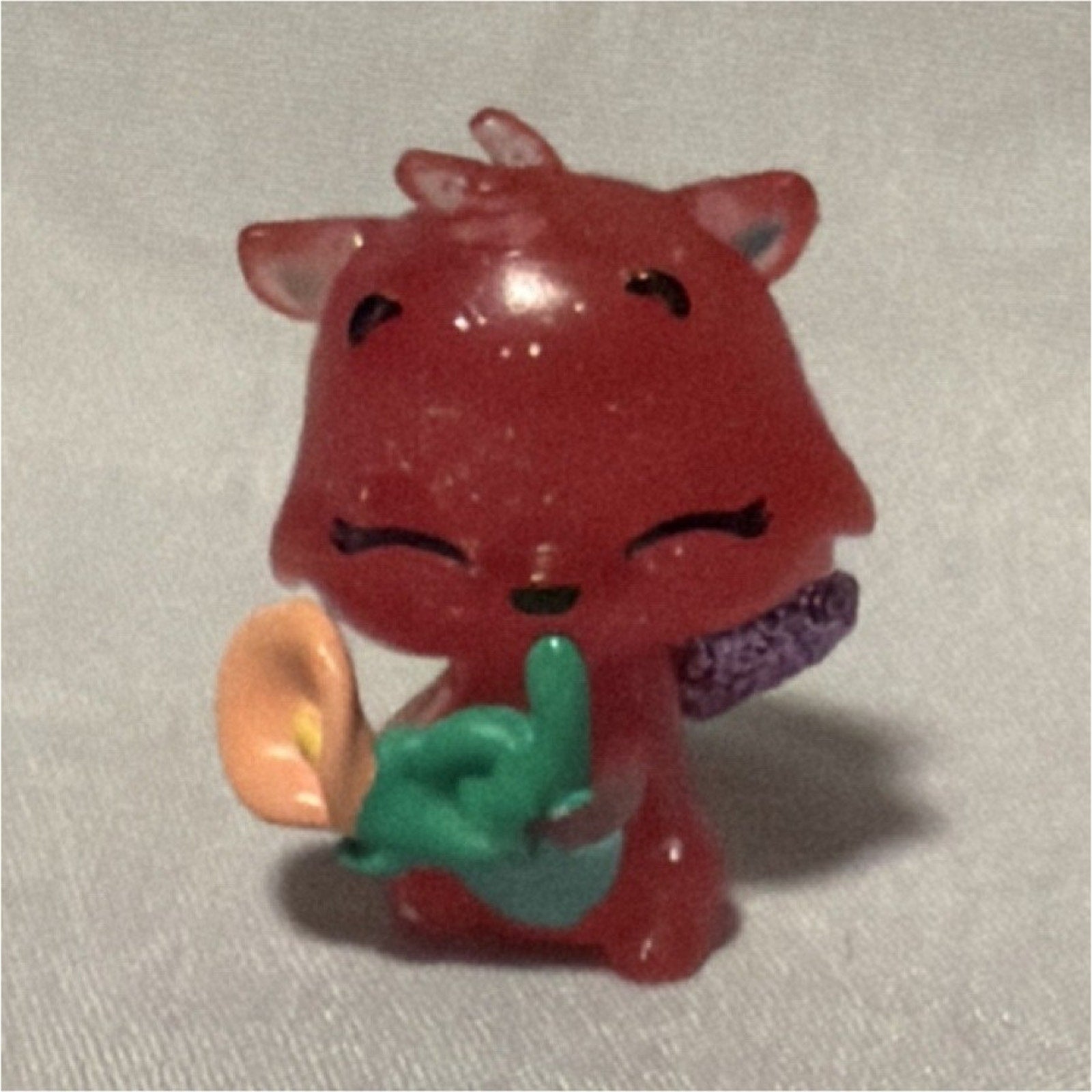Littlest Pet Shop Fox Figure 80806UFT Glitter Red Animal with Purple Wings