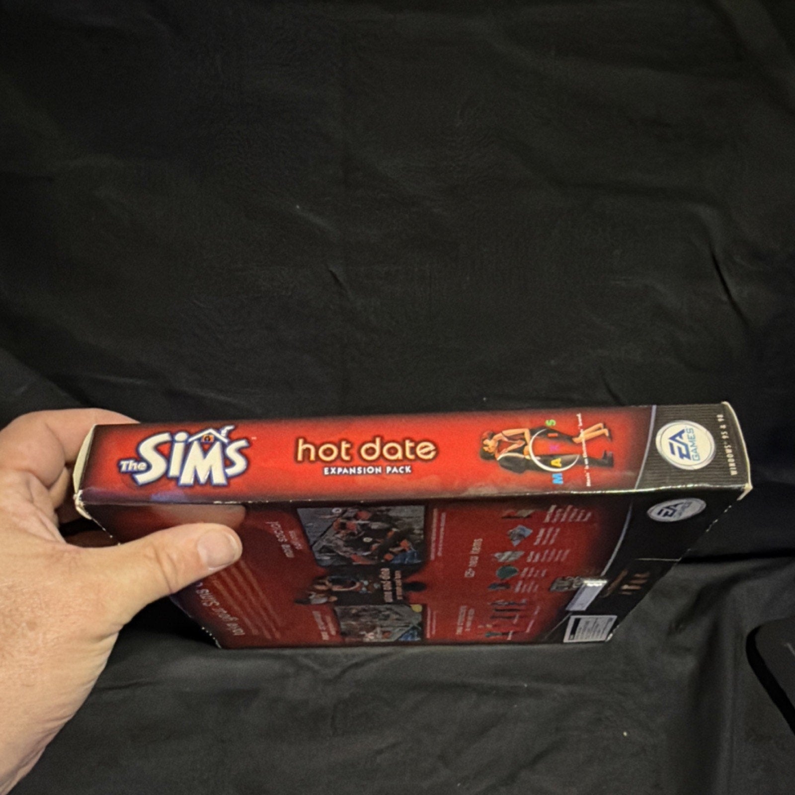 EA Games The Sims Hot Date Expansion Pack PC CD-ROM Windows w/ Livin Large (A55)