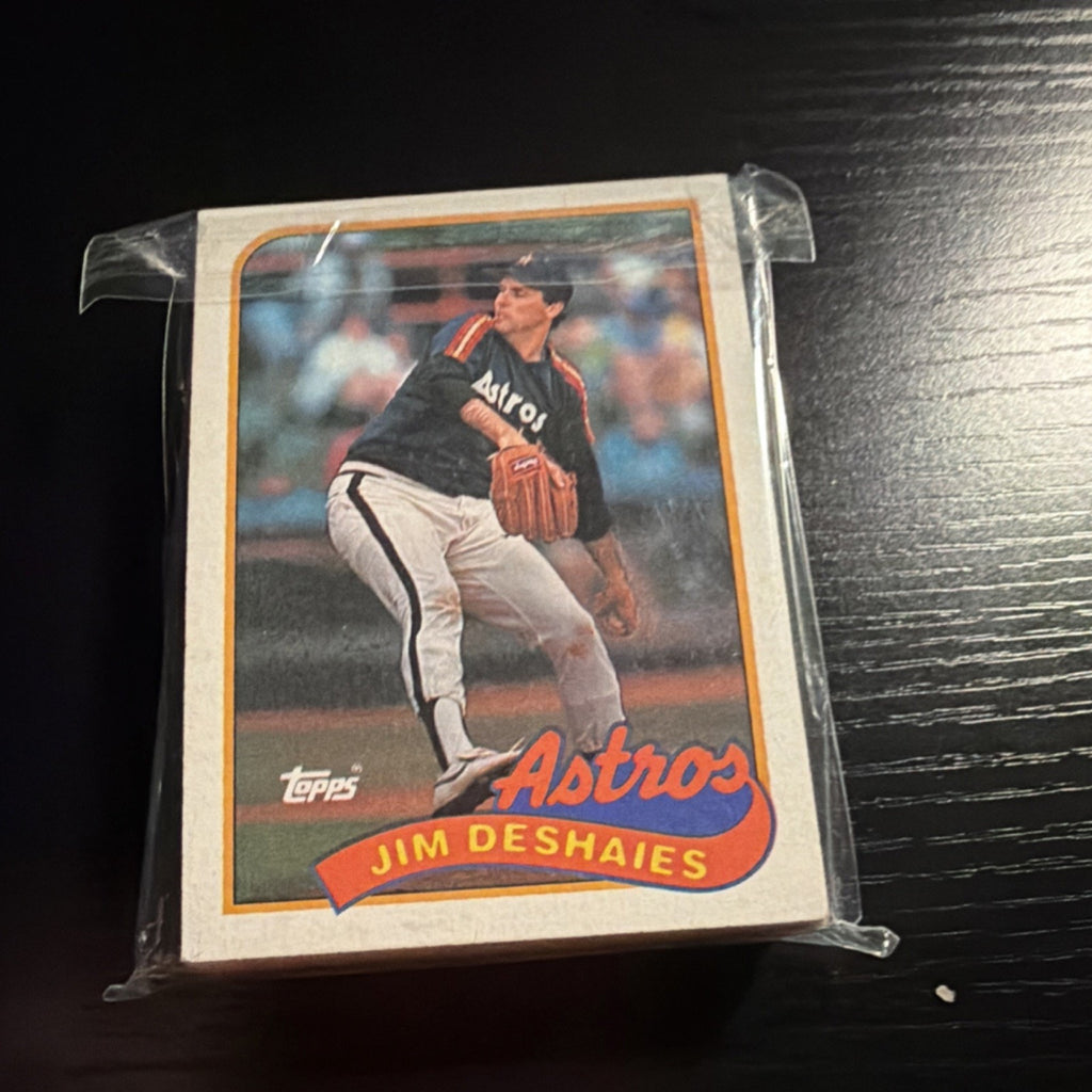 30 Card Lot - 1989 Topps MLB Baseball Trading Card Lot