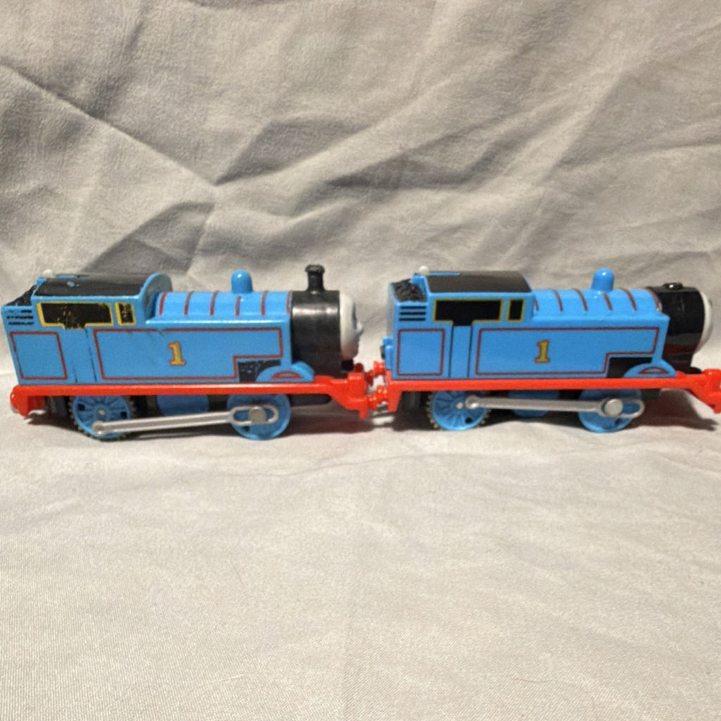 2x Thomas the Tank Engine Locomotive Train Plastic Lot of 2 - Tested/Not Working