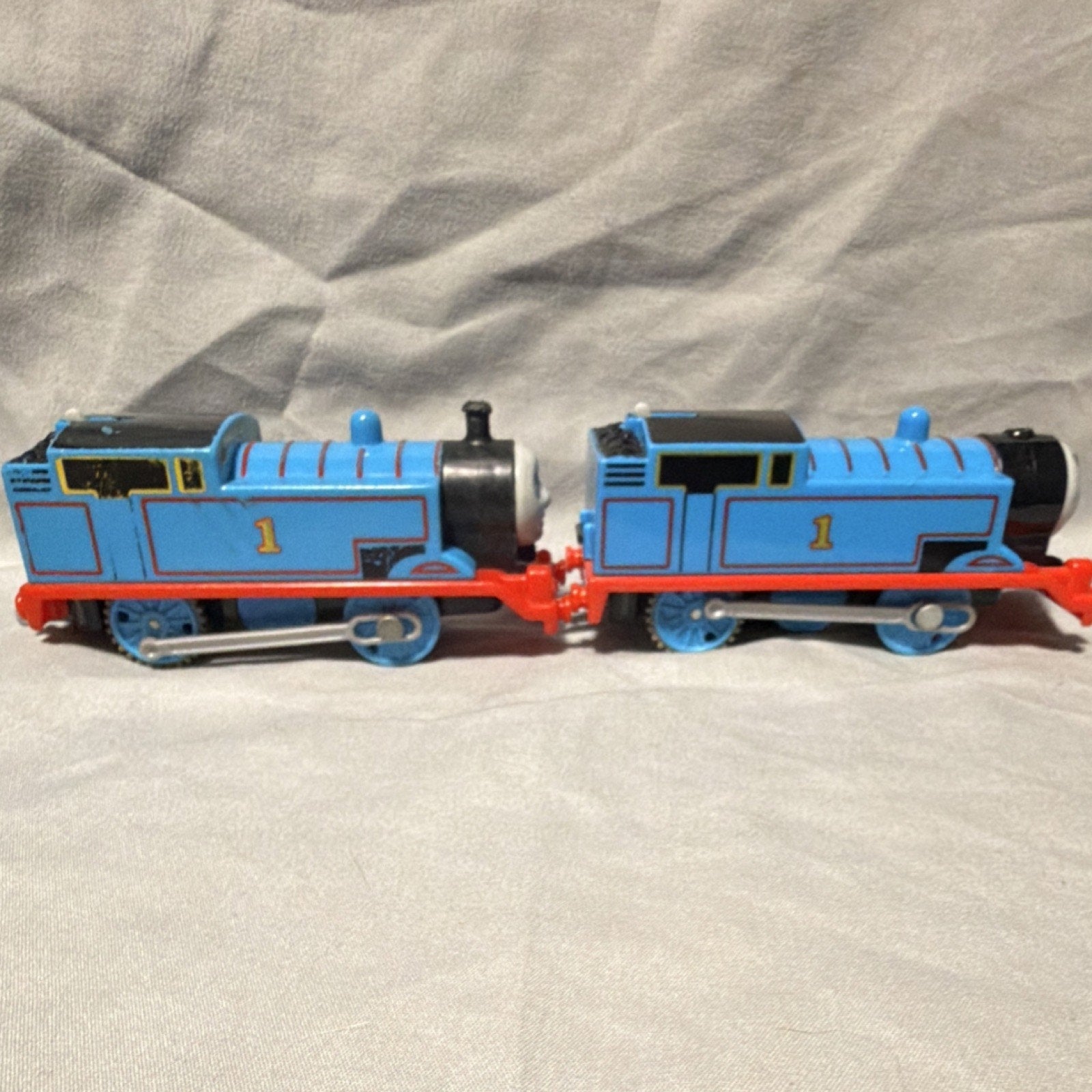 2x Thomas the Tank Engine Locomotive Train Plastic Lot of 2 - Tested/Not Working