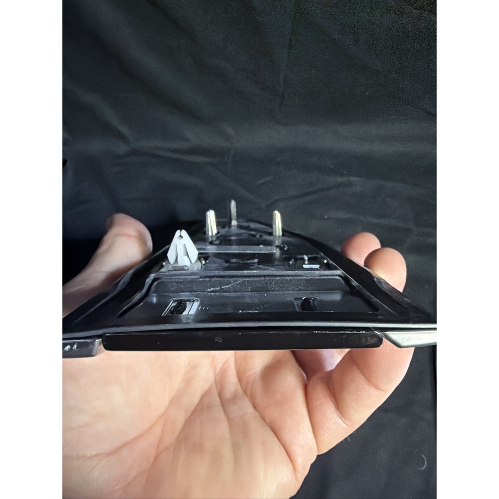 GMC Yukon XL Fender Vent Emblem Set Gloss Black 2021-2026(C5)