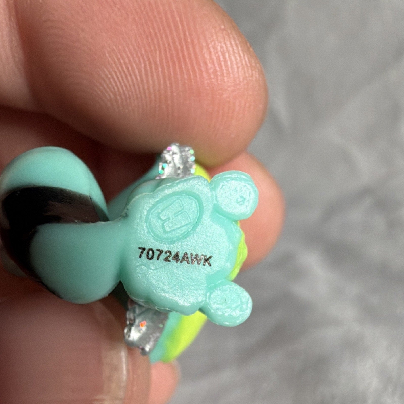 Hasbro Littlest Pet Shop Fox Figure 70724AWK Blue Green Winking Eye Animal