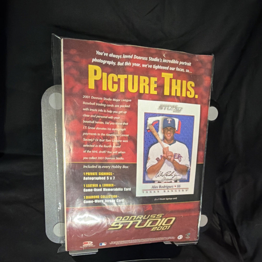 Beckett Baseball Card Monthly 200th Issue Nov 2001 MLB Rookie Hits Record