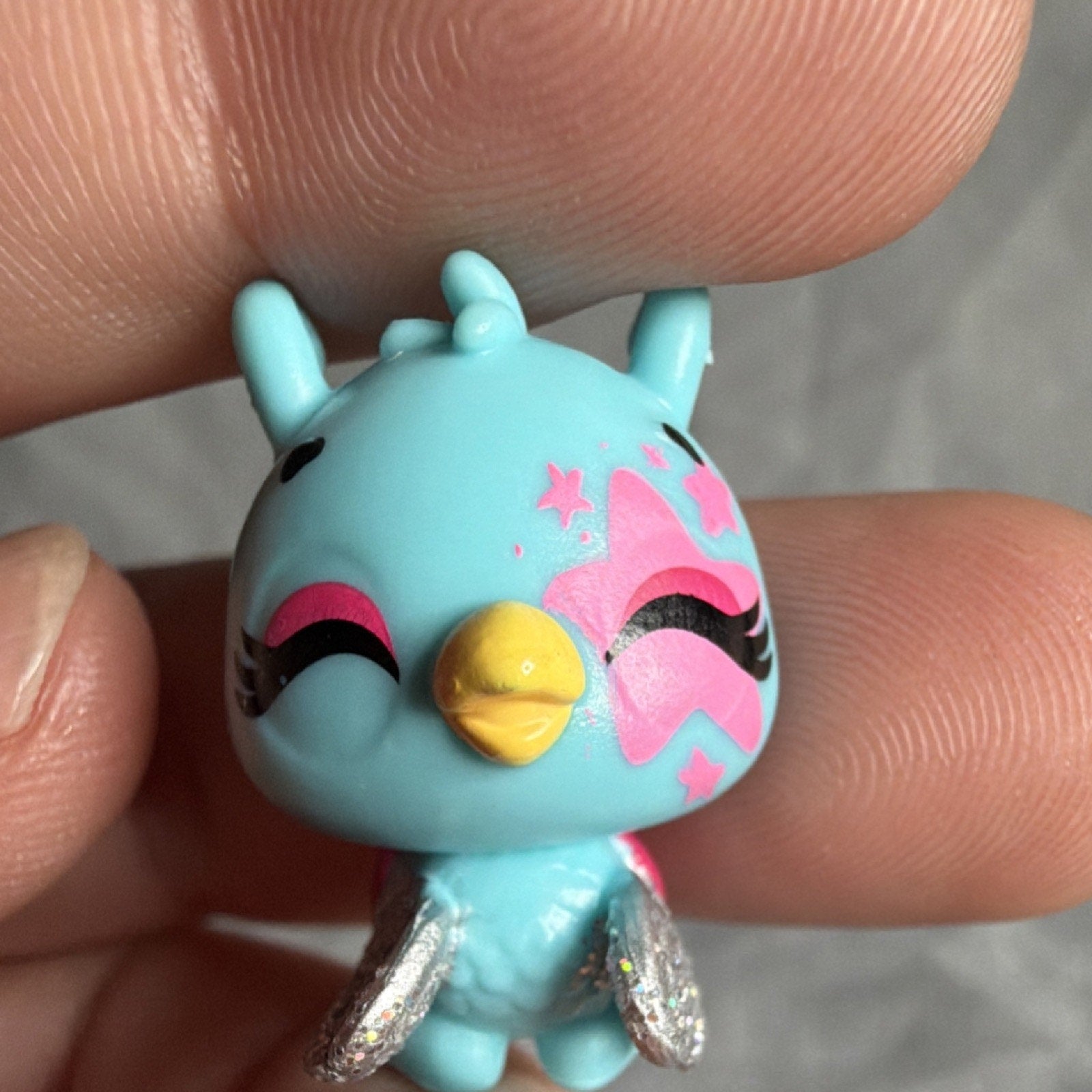Littlest Pet Shop Bird Figure 91002BDM Blue Pink Star Glitter Wings 19103
