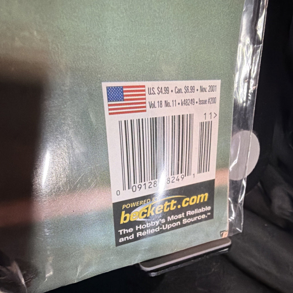 Beckett Baseball Card Monthly 200th Issue Nov 2001 MLB Rookie Hits Record