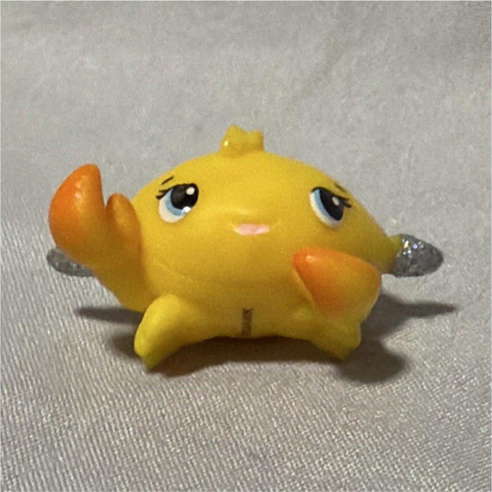 Hasbro Littlest Pet Shop Crab Figure 70724AWK Yellow Blue Eyes Orange Claws